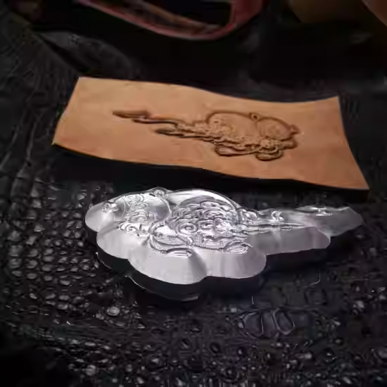 3D-форма для тиснения кожи в ф – обзор и цена Leatherwork Flowers